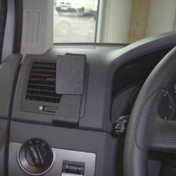 Houder - Brodit ProClip - Volkswagen Multivan 2003-2015 Left mount Houder - Brodit ProClip - Volkswagen Multivan 2003-2015 Left mount
