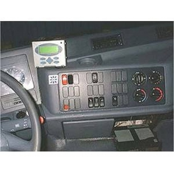 Houder - Dashmount Mercedes Benz Actros 1997-2002 LET OP: UITLOPEND ARTIKEL STERK IN PRIJS VERLAAGD! Houder - Dashmount Mercedes Benz Actros 1997-2002 LET OP: UITLOPEND ARTIKEL STERK IN PRIJS VERLAAGD!