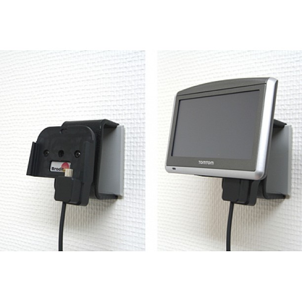 TomTom One XL HD Actieve houder met 12V lader Let Op: Uitlopend Artikel, Kan niet retour! TomTom One XL HD Actieve houder met 12V lader Let Op: Uitlopend Artikel, Kan niet retour!