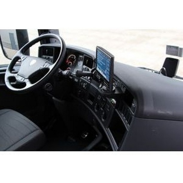Houder - Arat - Scania R-Serie/ P-Serie/ G-Serie Kleur: Zwart Houder - Arat - Scania R-Serie/ P-Serie/ G-Serie Kleur: Zwart