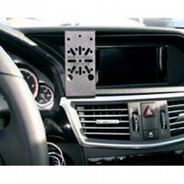 Houder - Dashmount Mercedes Benz E-Klasse (W212) 2009-2016 LET OP: UITLOPEND ARTIKEL STERK IN PRIJS VERLAAGD! Houder - Dashmount Mercedes Benz E-Klasse (W212) 2009-2016 LET OP: UITLOPEND ARTIKEL STERK IN PRIJS VERLAAGD!