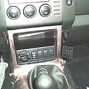 Houder - Dashmount Nissan Pathfinder 2005-2011 LET OP: UITLOPEND ARTIKEL STERK IN PRIJS VERLAAGD!