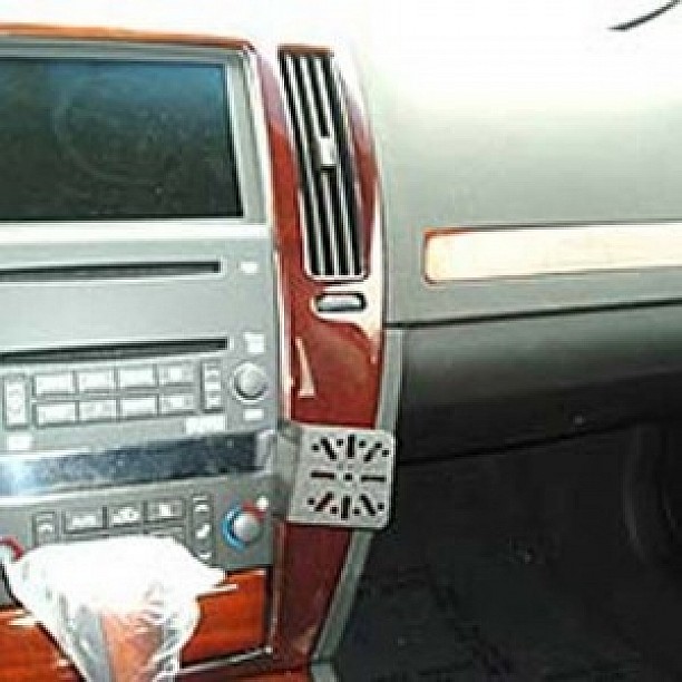 Houder - Dashmount Cadillac Seville STS 2005-2010 LET OP: UITLOPEND ARTIKEL STERK IN PRIJS VERLAAGD! Houder - Dashmount Cadillac Seville STS 2005-2010 LET OP: UITLOPEND ARTIKEL STERK IN PRIJS VERLAAGD!