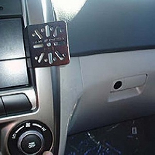 Houder - Dashmount Kia Cerato 2004-2009 LET OP: UITLOPEND ARTIKEL STERK IN PRIJS VERLAAGD! Houder - Dashmount Kia Cerato 2004-2009 LET OP: UITLOPEND ARTIKEL STERK IN PRIJS VERLAAGD!