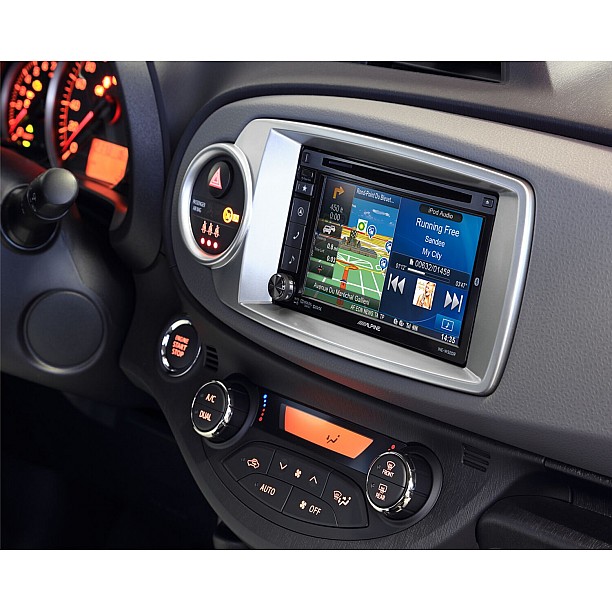 2-DIN Paneel Toyota Yaris 2011-2014 Kleur: Zilver