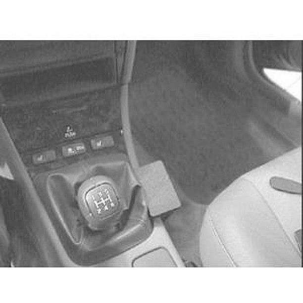 Houder - Brodit ProClip - Volvo S40/ V40 1996-2000 Console mount Houder - Brodit ProClip - Volvo S40/ V40 1996-2000 Console mount