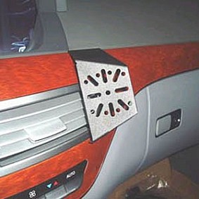 Houder - Dashmount Mercedes Benz S-klasse 2006-2009 LET OP: UITLOPEND ARTIKEL STERK IN PRIJS VERLAAGD!