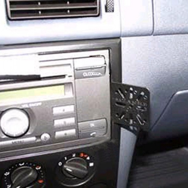 Houder - Dashmount Ford Transit Connect 2007-2013 LET OP: UITLOPEND ARTIKEL STERK IN PRIJS VERLAAGD! Houder - Dashmount Ford Transit Connect 2007-2013 LET OP: UITLOPEND ARTIKEL STERK IN PRIJS VERLAAGD!