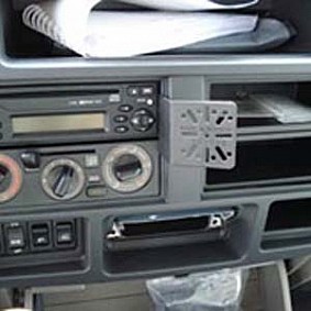 Houder - Dashmount Nissan Cabstar 2007- 2012 LET OP: UITLOPEND ARTIKEL STERK IN PRIJS VERLAAGD!
