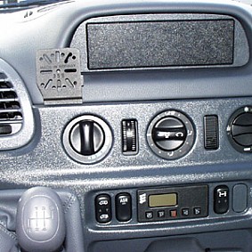 Houder - Dashmount Mercedes Benz Sprinter 2000-2006 LET OP: UITLOPEND ARTIKEL STERK IN PRIJS VERLAAGD!