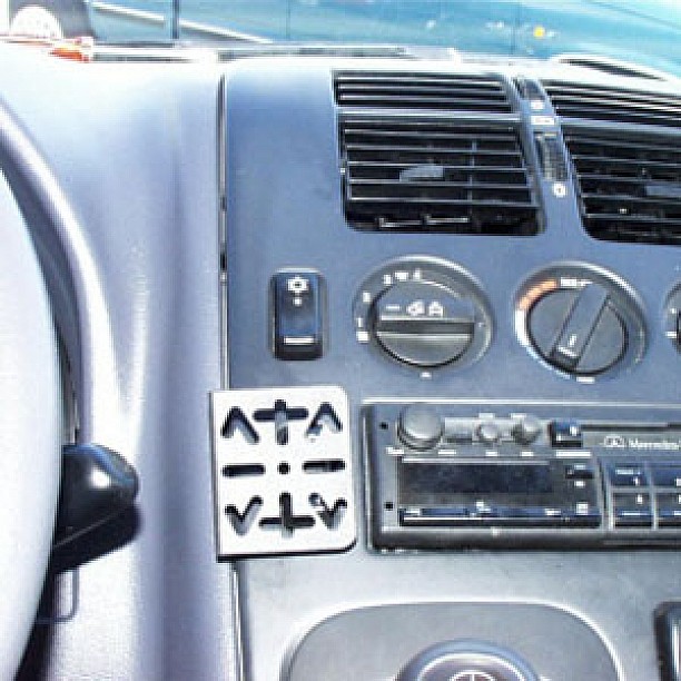 Houder - Dashmount Mercedes Benz V-Klasse Vito 1996-2003 (W638) LET OP: UITLOPEND ARTIKEL STERK IN PRIJS VERLAAGD! Houder - Dashmount Mercedes Benz V-Klasse Vito 1996-2003 (W638) LET OP: UITLOPEND ARTIKEL STERK IN PRIJS VERLAAGD!