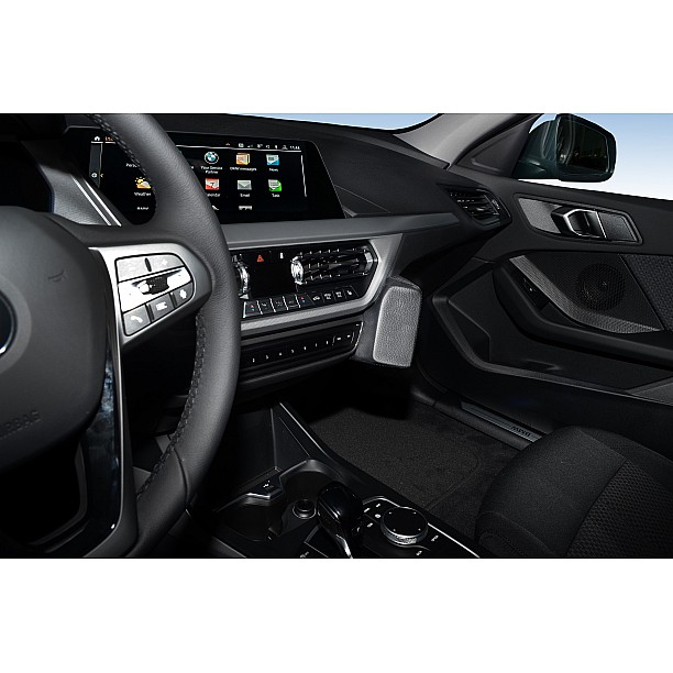 Houder - Kuda BMW 1-Serie (F40) 2019-2022 Kleur: Zwart Houder - Kuda BMW 1-Serie (F40) 2019-2022 Kleur: Zwart