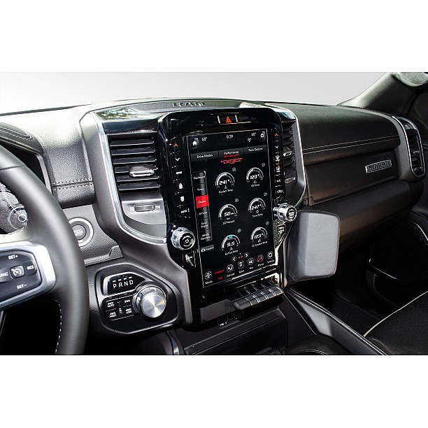 Houder - Kuda Dodge Ram + USA 2018-2022 Kleur: Zwart Houder - Kuda Dodge Ram + USA 2018-2022 Kleur: Zwart