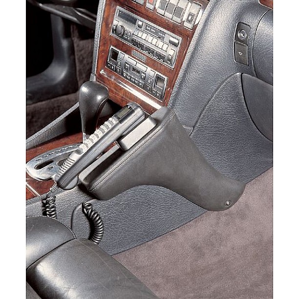 Houder - Kuda Audi A8 1994-2002 Kleur: Zwart