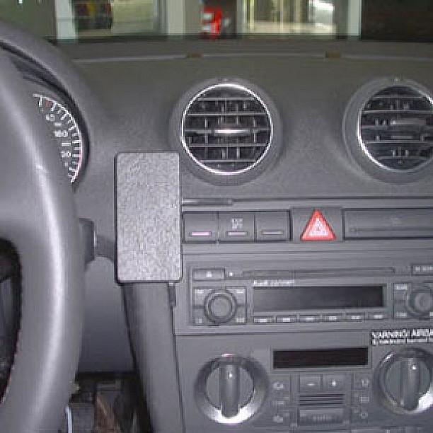 Houder - Brodit ProClip - Audi A3/S3 2003-2006 Center mount, Laag