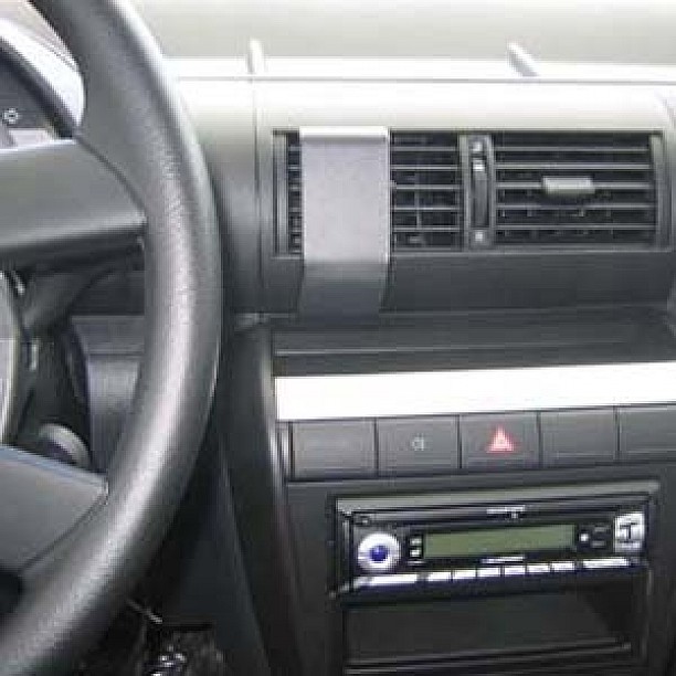 Houder - Brodit ProClip - Volkswagen Fox 2005-2011 Center mount Houder - Brodit ProClip - Volkswagen Fox 2005-2011 Center mount