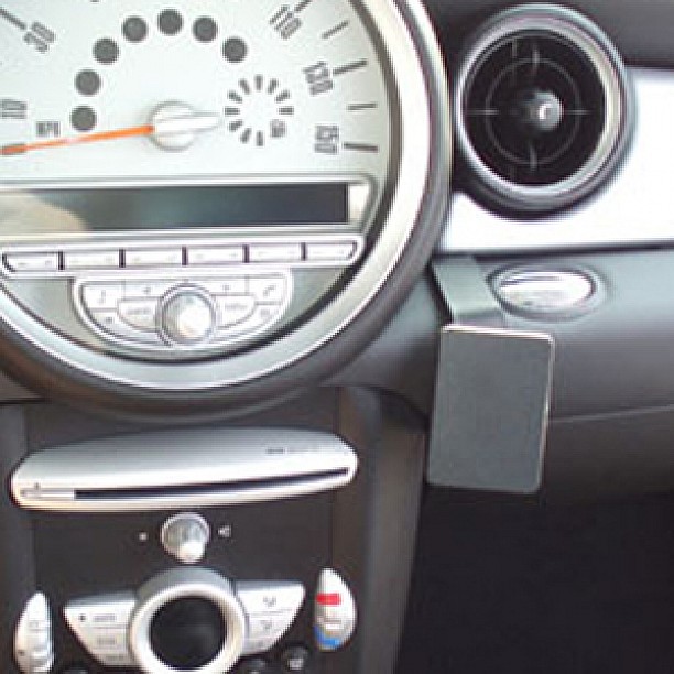 Houder - Brodit ProClip - Mini Cooper/Clubman/Convertible/ One/ Roadster Angled mount Houder - Brodit ProClip - Mini Cooper/Clubman/Convertible/ One/ Roadster Angled mount