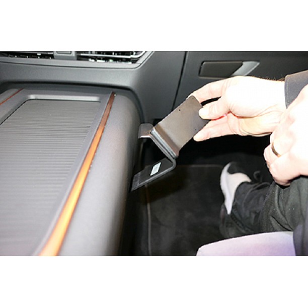 Houder - Brodit ProClip - Seat Born 2022-2024 / Cupra Born 2022-> Console mount Houder - Brodit ProClip - Seat Born 2022-2024 / Cupra Born 2022-> Console mount