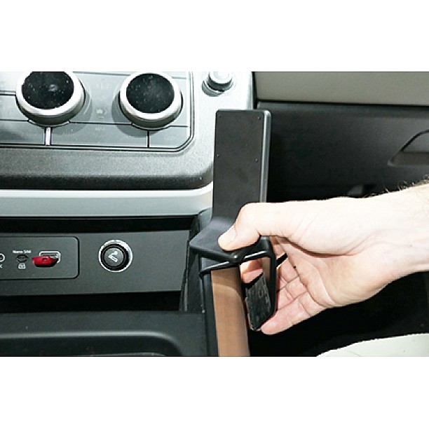 Houder - Brodit ProClip - Land Rover Defender 2020-> Center mount Houder - Brodit ProClip - Land Rover Defender 2020-> Center mount