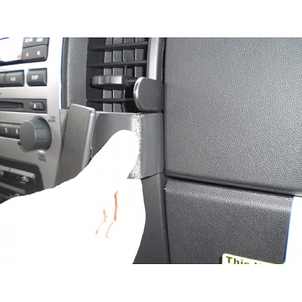 Houder - Brodit ProClip - Nissan Titan 2008-> Angled mount Houder - Brodit ProClip - Nissan Titan 2008-> Angled mount
