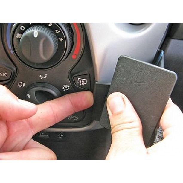 Houder - Brodit ProClip - Citroën C1 - Peugeot 108 - Toyota Aygo 2014-> Angled mount Houder - Brodit ProClip - Citroën C1 - Peugeot 108 - Toyota Aygo 2014-> Angled mount