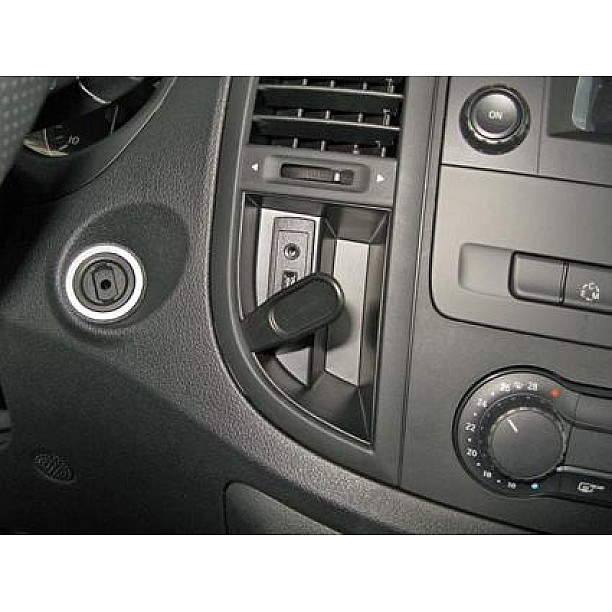 Houder - Brodit ProClip - Mercedes Benz Vito 2015-> Center mount (automatische transmissie)