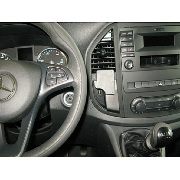Houder - Brodit ProClip - Mercedes Benz Vito 2015-2023 Center mount ( handgeschakeld) Houder - Brodit ProClip - Mercedes Benz Vito 2015-2023 Center mount ( handgeschakeld)