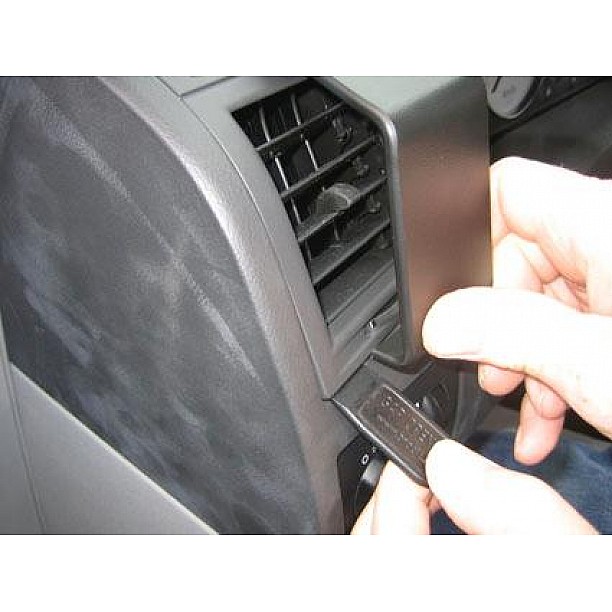 Houder - Brodit ProClip - Chrysler 300C / Touring 2005-2010 Left mount Houder - Brodit ProClip - Chrysler 300C / Touring 2005-2010 Left mount
