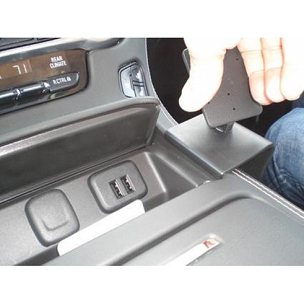 Houder - Brodit ProClip - Chevrolet Tahoe/ Suburban 2015-2020 Console mount, Right Houder - Brodit ProClip - Chevrolet Tahoe/ Suburban 2015-2020 Console mount, Right