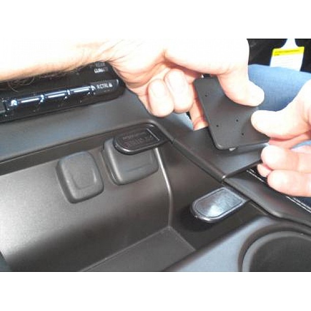 Houder - Brodit ProClip - Chevrolet Tahoe/ Suburban 2015-2020 Console mount, Right Houder - Brodit ProClip - Chevrolet Tahoe/ Suburban 2015-2020 Console mount, Right