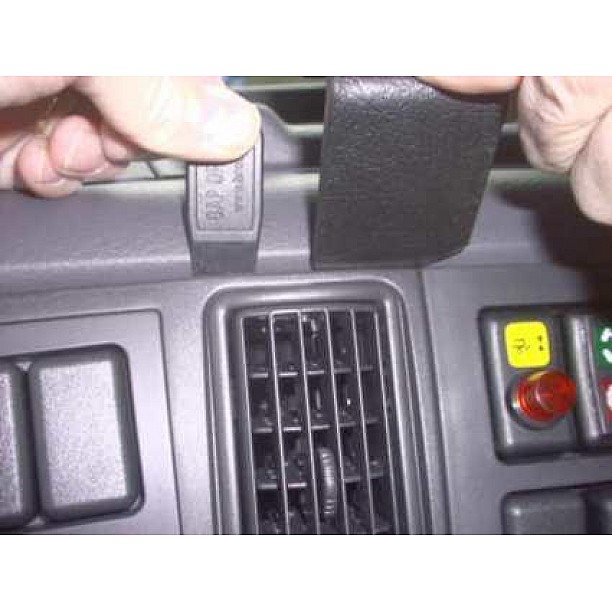 Houder - Brodit ProClip - Volvo FH Serie/ NH Serie/ FM Serie 2003-2007 Angled mount