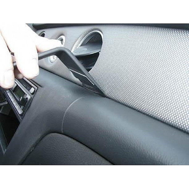 Houder - Brodit ProClip - Mitsubishi Outlander 2003-2006 Angled mount