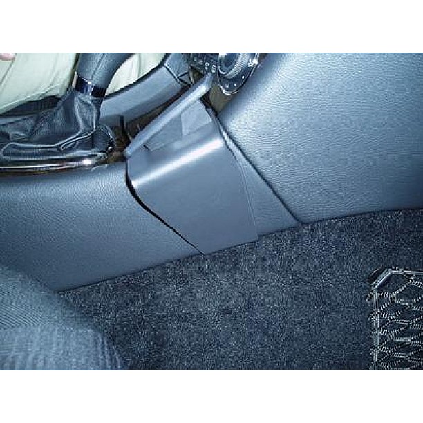 Houder - Brodit ProClip - Mercedes Benz C-Klasse 2000-2006 / CLC-Klasse 2009-2011 Angled mount, Laag