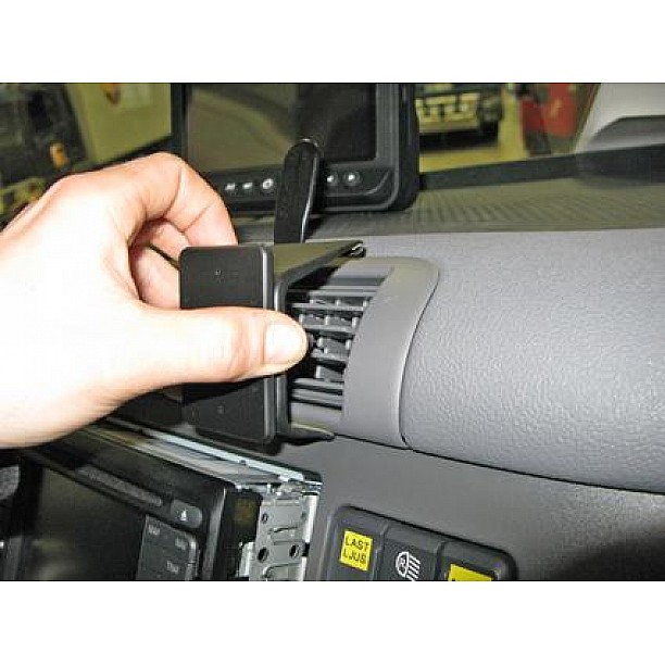 Houder - Brodit ProClip - DAF CF - TATRA Phoenix Euro 6 2014-2024 Center mount Houder - Brodit ProClip - DAF CF - TATRA Phoenix Euro 6 2014-2024 Center mount