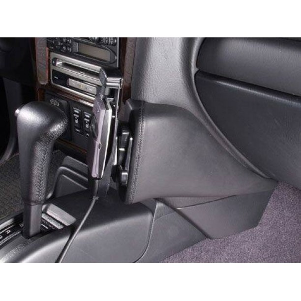 Houder - Kuda Infiniti QX4 2003-2004 Kleur: Zwart Houder - Kuda Infiniti QX4 2003-2004 Kleur: Zwart
