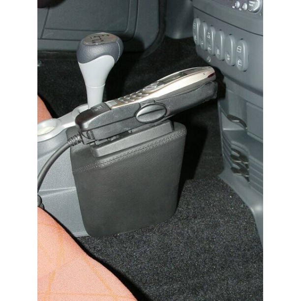 Houder - Kuda Smart Roadster (452) 04/2003-11/2005 Kleur: Zwart Houder - Kuda Smart Roadster (452) 04/2003-11/2005 Kleur: Zwart