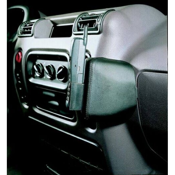 Houder - Kuda Nissan Interstar 10/2002-10/2003 Kleur: Zwart Houder - Kuda Nissan Interstar 10/2002-10/2003 Kleur: Zwart