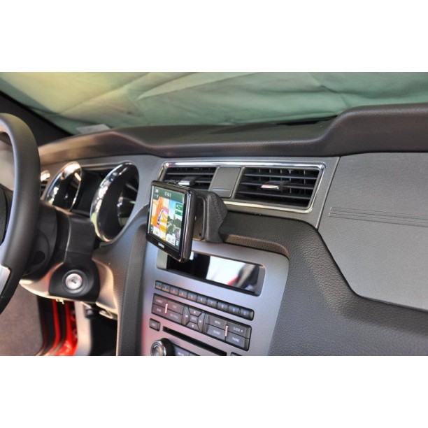 Houder - Kuda Ford Mustang + USA 2010-2014 Kleur: Zwart Houder - Kuda Ford Mustang + USA 2010-2014 Kleur: Zwart