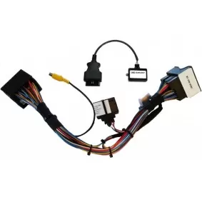 Camera interface t.b.v. aansluiten aftermarket camera (NTSC) op een VW MIB INCL PROGRAMEER DONGEL
