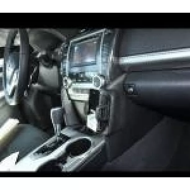 Houder - Kuda Toyota Camry + USA 2012-2014 Kleur: Zwart Houder - Kuda Toyota Camry + USA 2012-2014 Kleur: Zwart