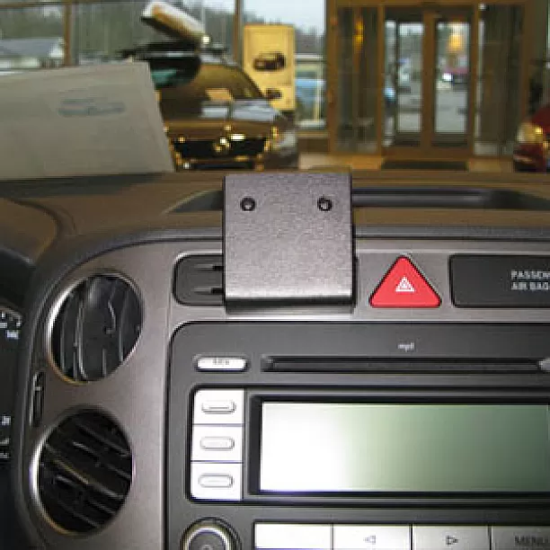 Houder - Brodit ProClip - Volkswagen Golf Plus 2005-2014 / Tiguan 2008-2016 Center mount Houder - Brodit ProClip - Volkswagen Golf Plus 2005-2014 / Tiguan 2008-2016 Center mount