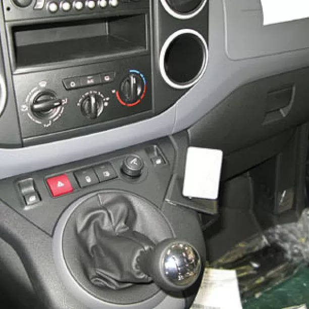 Houder - Brodit ProClip - Citroën Berlingo (Family - Transport) - Peugeot Partner 2008-2018 Angled mount, Laag Houder - Brodit ProClip - Citroën Berlingo (Family - Transport) - Peugeot Partner 2008-2018 Angled mount, Laag