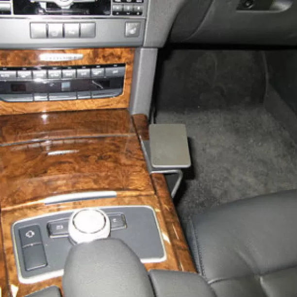 Houder - Brodit ProClip - Mercedes Benz E-Klasse Sedan 2009-2016 Stationwagen 2010-2016 Console mount Houder - Brodit ProClip - Mercedes Benz E-Klasse Sedan 2009-2016 Stationwagen 2010-2016 Console mount