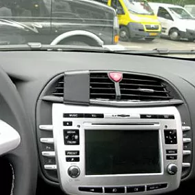 Houder - Brodit ProClip - Lancia Delta 2010-2014 Center mount. LET OP: UITLOPEND ARTIKEL, KAN NET RETOUR!