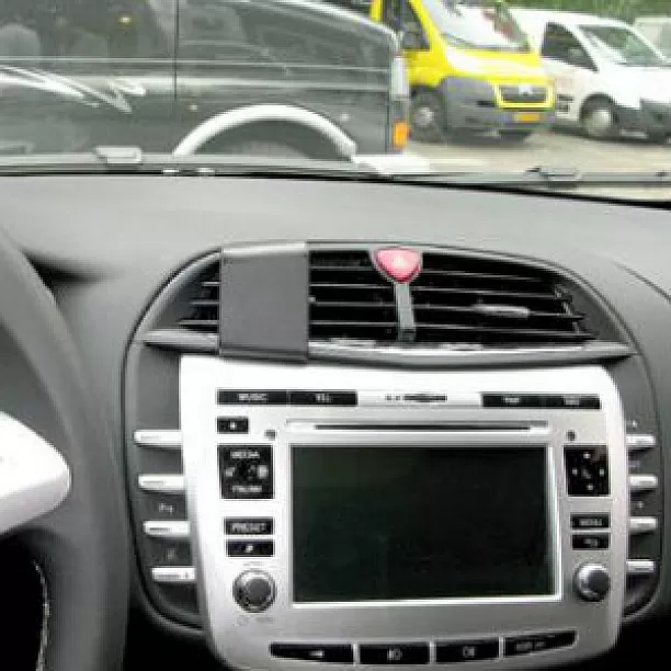 Houder - Brodit ProClip - Lancia Delta 2010-2014 Center mount. LET OP: UITLOPEND ARTIKEL, KAN NET RETOUR! Houder - Brodit ProClip - Lancia Delta 2010-2014 Center mount. LET OP: UITLOPEND ARTIKEL, KAN NET RETOUR!