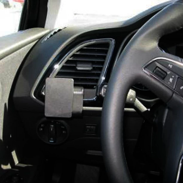 Houder - Brodit ProClip - Seat Leon 2013-2020 Left mount Houder - Brodit ProClip - Seat Leon 2013-2020 Left mount
