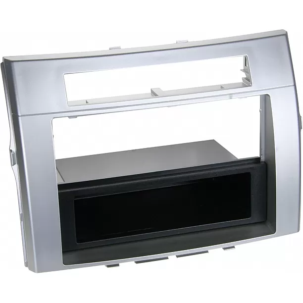 2-DIN Paneel Toyota Corolla Verso 2004-2009 - Kleur: zilver 2-DIN Paneel Toyota Corolla Verso 2004-2009 - Kleur: zilver