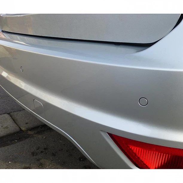 Parkeersensoren, achter- of voorkant, met 4 verzonken,16mm instelbare zwarte sensoren en een zoemer