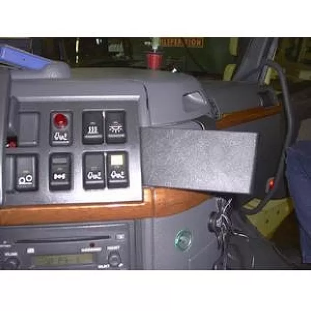 Houder - Brodit ProClip - Volvo FH Serie / NH Serie 2003-2007 LET OP: UITLOPEND ARTIKEL, KAN NIET RETOUR! Houder - Brodit ProClip - Volvo FH Serie / NH Serie 2003-2007 LET OP: UITLOPEND ARTIKEL, KAN NIET RETOUR!