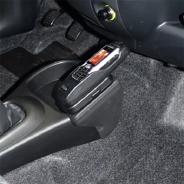 Houder - Kuda Daihatsu Trevis 09/2006-2019 Kleur: Zwart Houder - Kuda Daihatsu Trevis 09/2006-2019 Kleur: Zwart